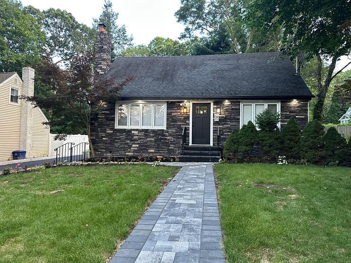 18 Davis Street