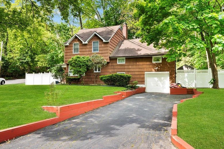 18 Nursery Road