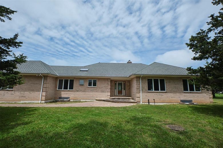 180 Pine Terrace
