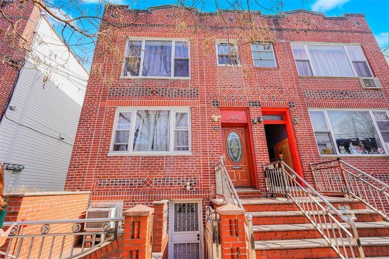 1949 W 11 Street