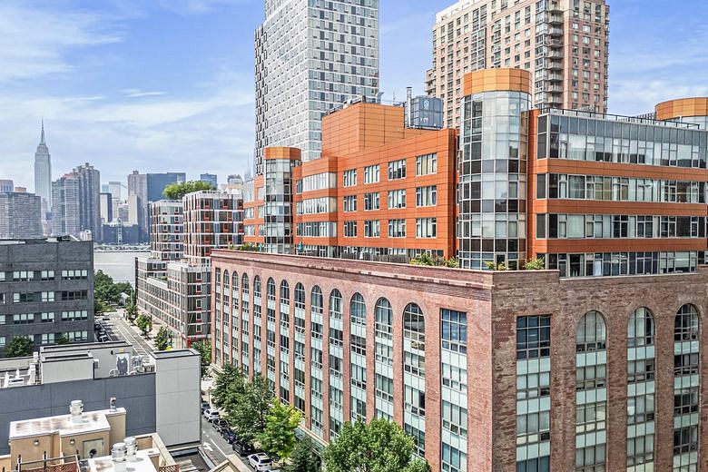 2-17 51st Avenue #808