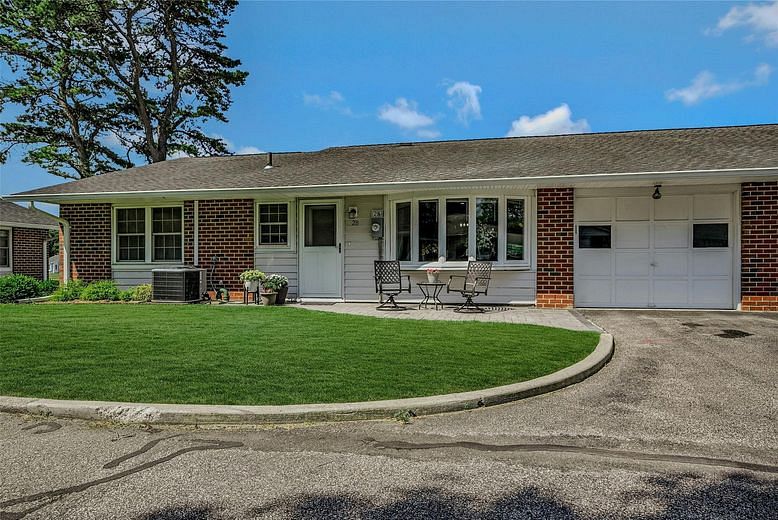 2 Guilford Court #B