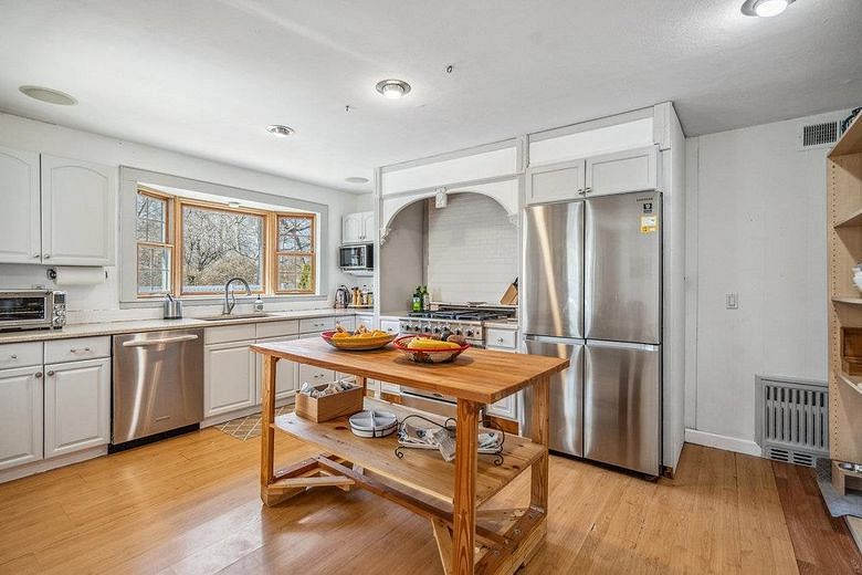 2 Livingston Road