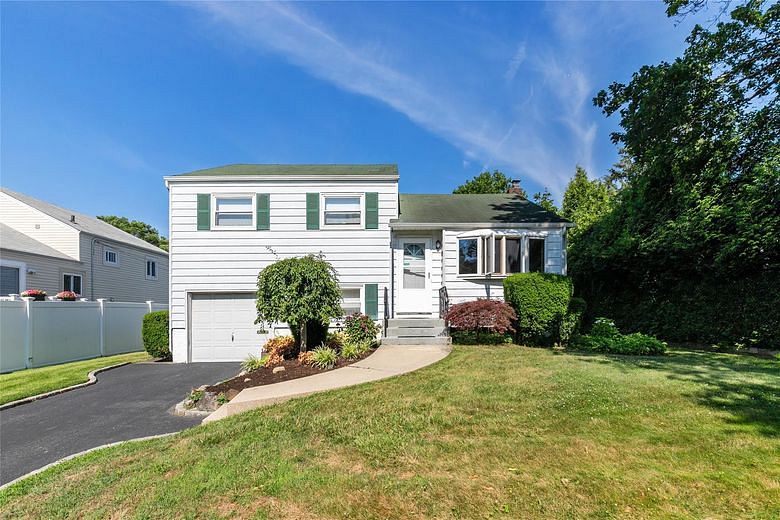 2 Nautilus Avenue