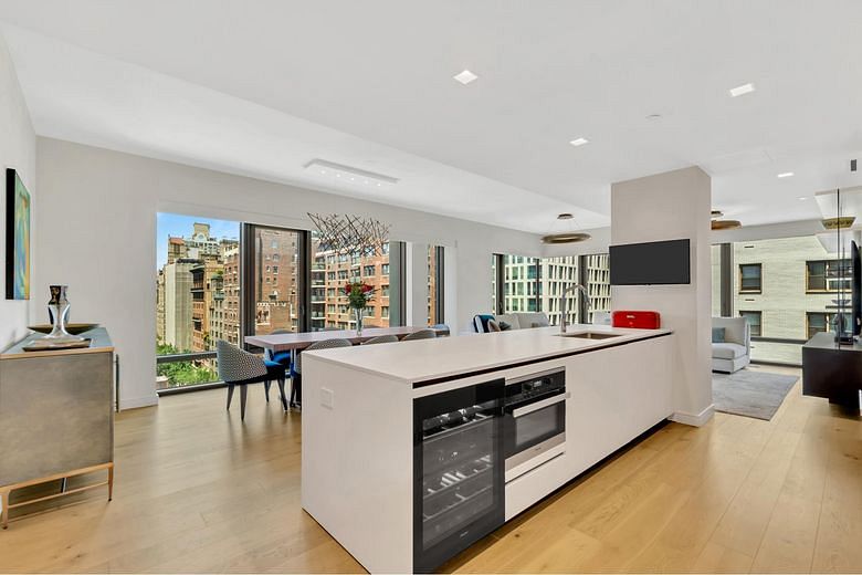 200 East 21st Street #12C