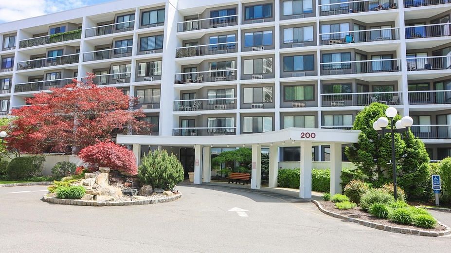 200 High Point Drive #302