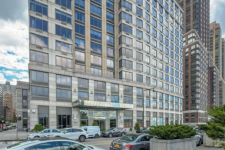 200 Riverside Boulevard #10C