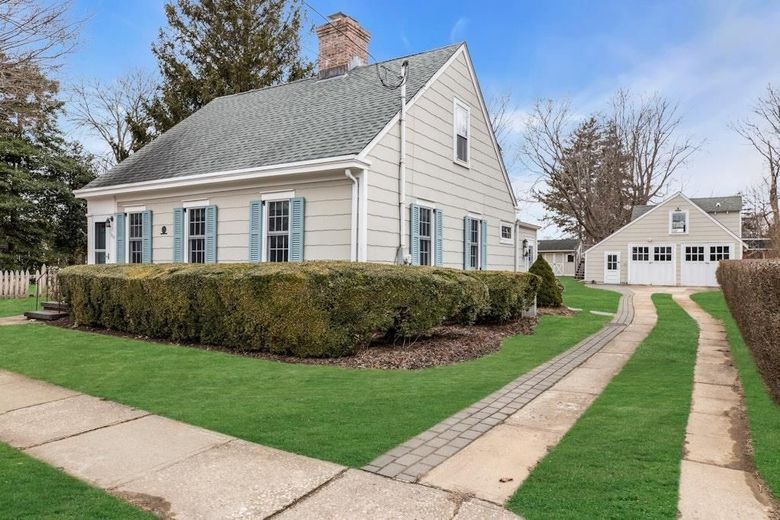200 Village Lane
