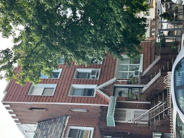 2002 East 28 Street