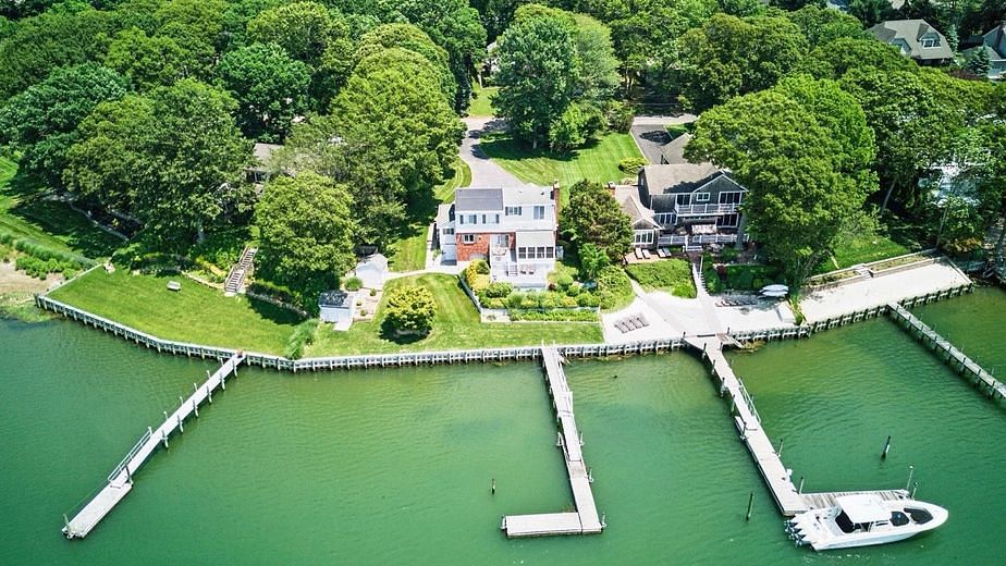 2005 Westview Drive