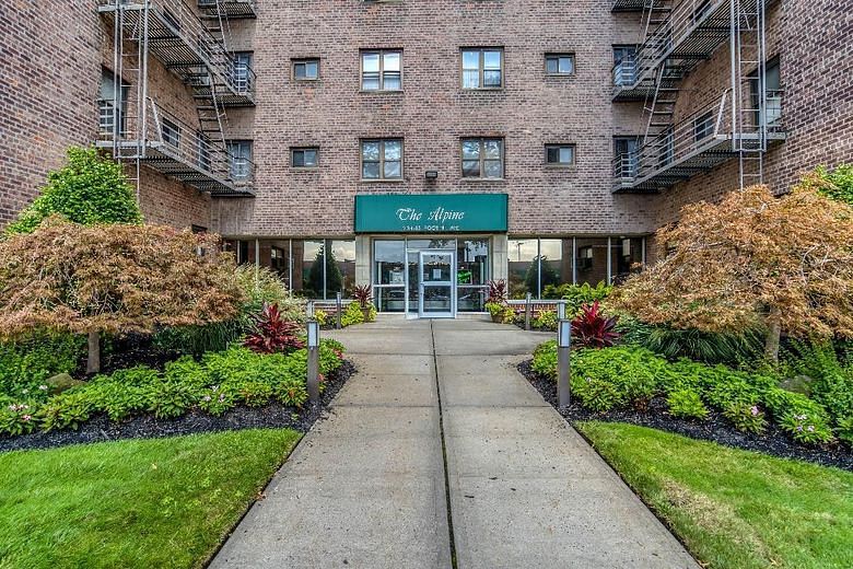 204-15 Foothill Avenue #B21