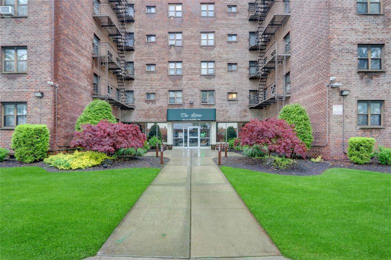 204-15 Foothill Avenue #B53