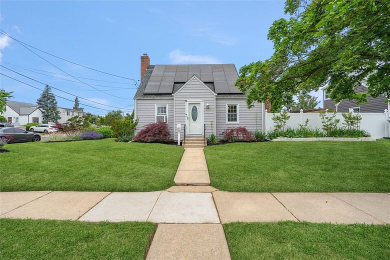 204 Leonard Street