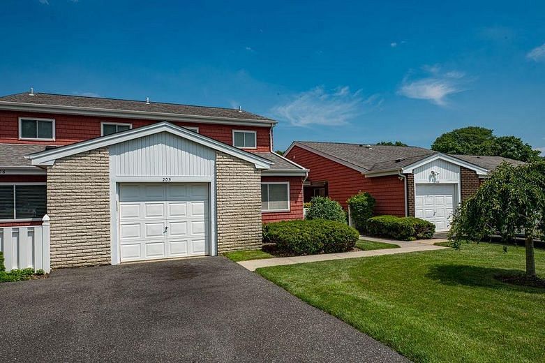 205 Flair Court E