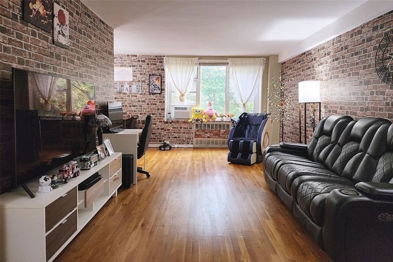 209-20 18th Ave #5E