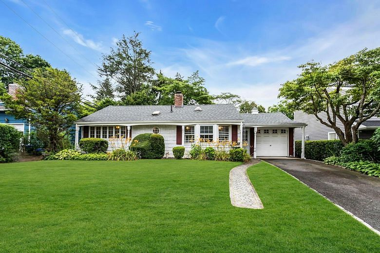 209 Lawrence Lane