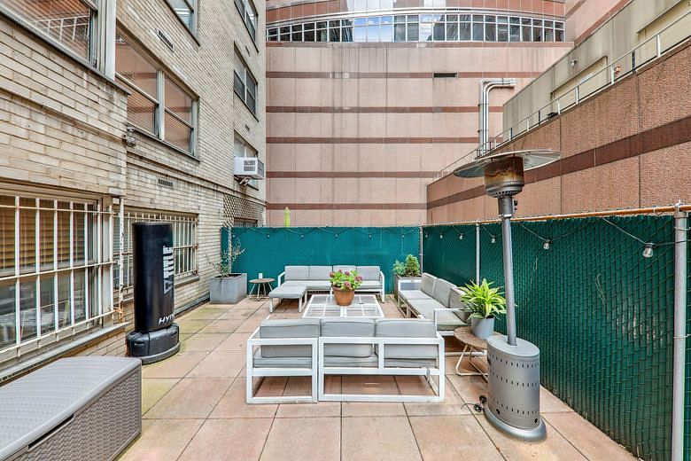 211 East 53rd Street #2L