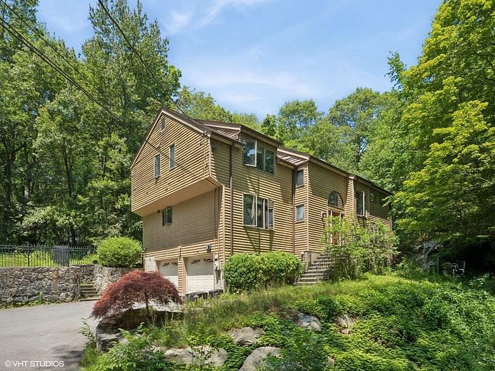 212 Elmwood Road
