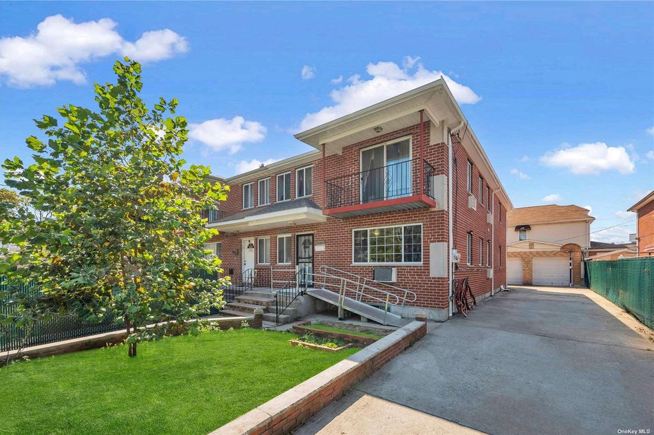 Homes For Sale in Flatlands Yoreevo