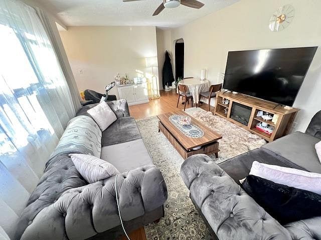 219-59 75 Avenue #422A1
