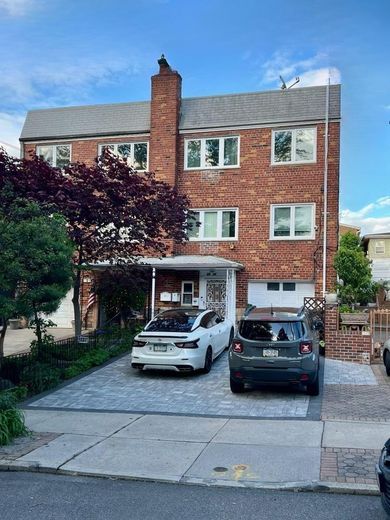 22-39 74 Street