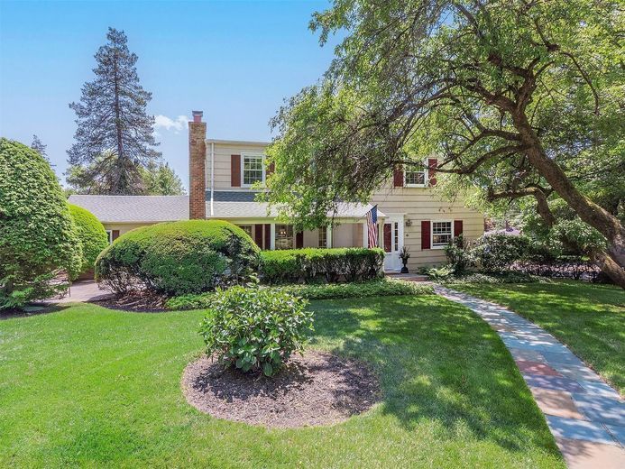 22 Beverly Road