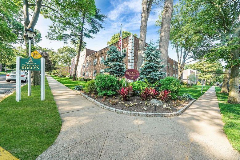 23 Edwards Street #1C