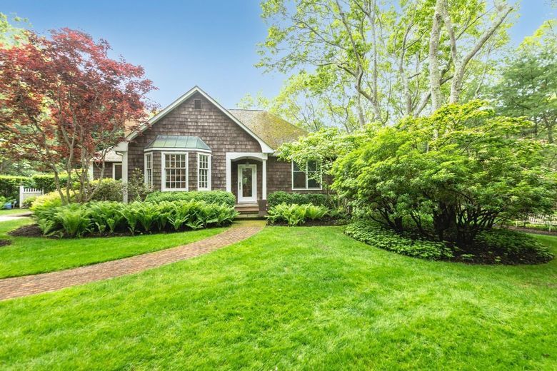 23 Shorewood Drive