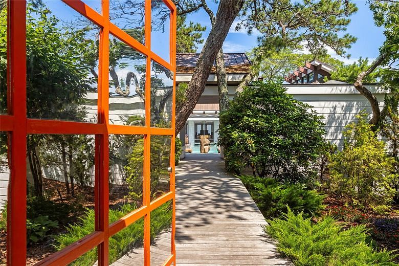 230 Bay Walk