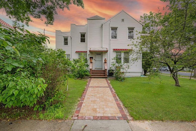 233-04 Seward Avenue