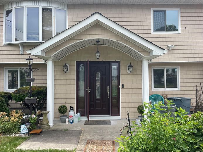 24 Hickory Street