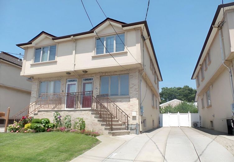 2439 E 69th Street