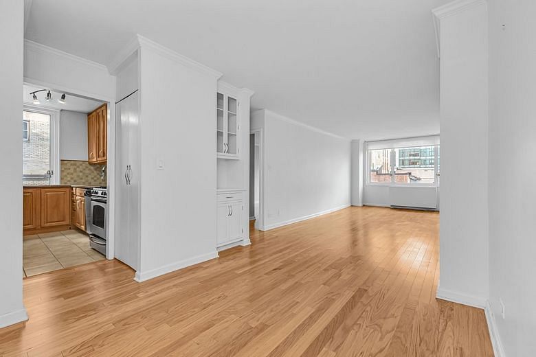 245 East 54th Street #5-D
