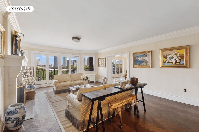 25 Beekman Place #4