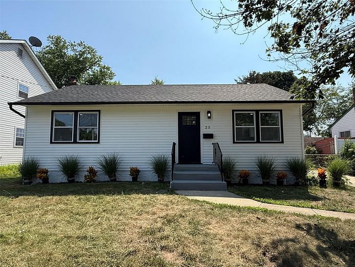 25 Floral Drive