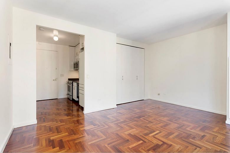 250 East 54th Street #25B