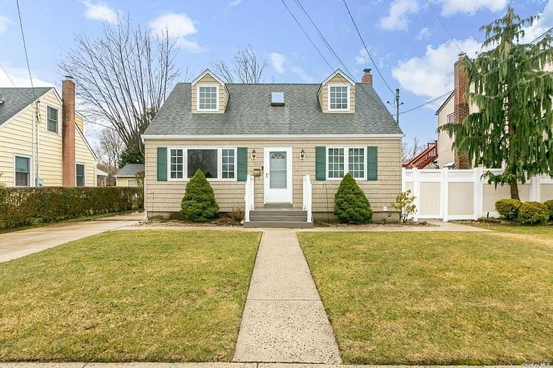 250 N Rutherford Avenue