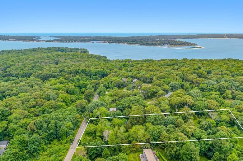 26 Rocky Point Road