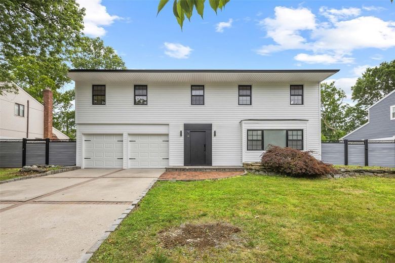26 Roseanne Drive