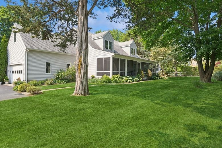 26405 Main Road