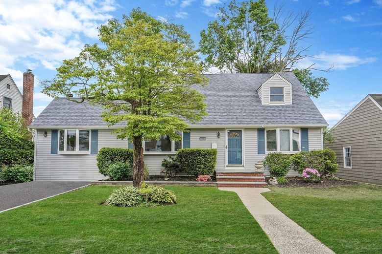27 Amby Avenue