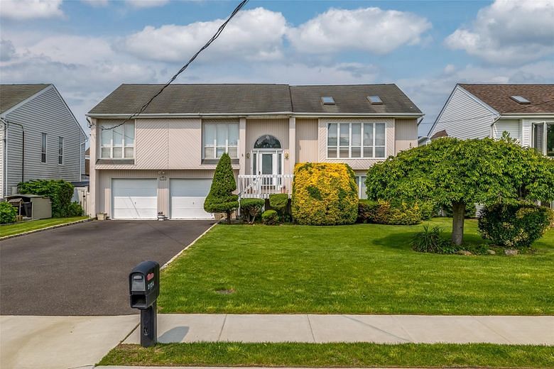 2724 Beaver Turn