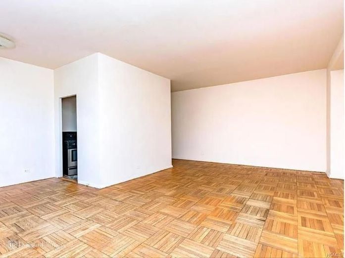 2727 Palisade Avenue #4L