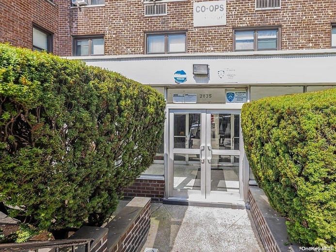 2835 Webb Avenue #7E
