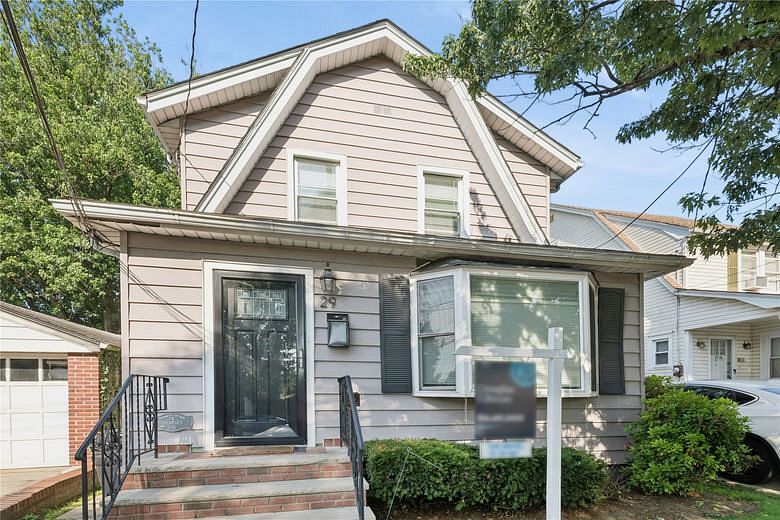 29 Brokaw Avenue