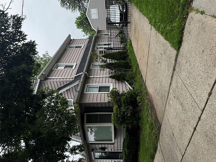29 Brokaw Avenue