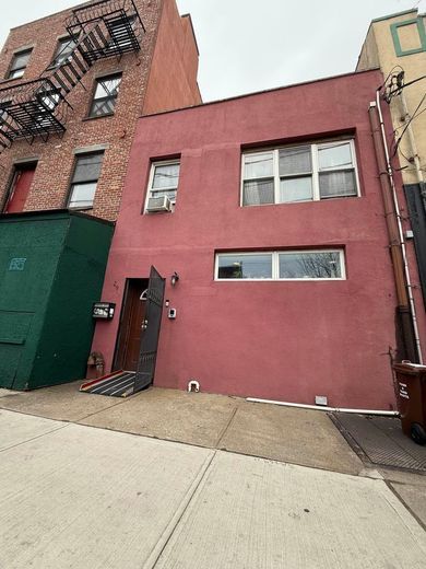 298 Van Brunt Street