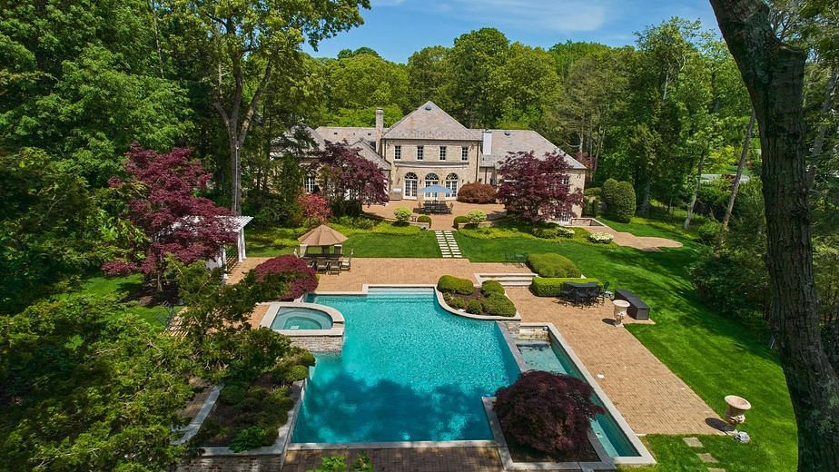 3 Pin Oak Court