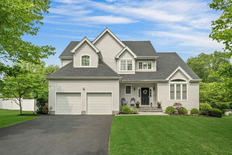 3 Vista Drive