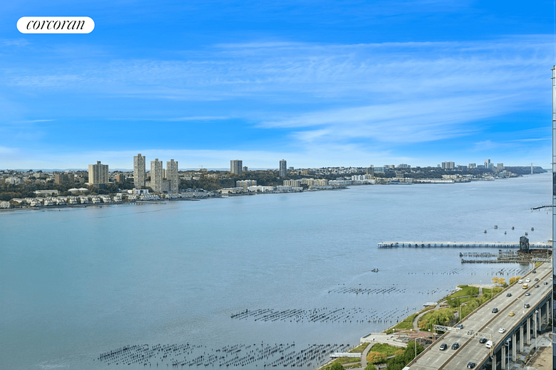30 Riverside Boulevard #28C
